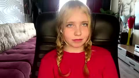 Snapshot of wilhelminafraker chatting on 06-28-26, 11:27 Anny online show from 06-28-26, 11:27