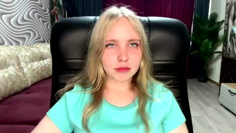 Snapshot of wilhelminafraker chatting on 07-05-26, 11:28 Anny online show from 07-05-26, 11:28