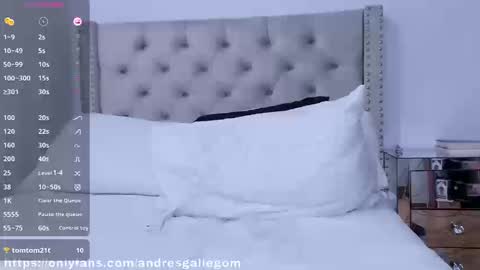 Snapshot of will20022 chatting on 09-21-25, 12:01 BASTIANBURDESX online show from 09-21-25, 12:01