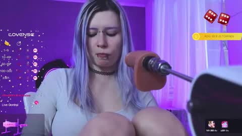 Snapshot of will_vand0m chatting on 02-14-25, 07:49 Your virtual girlfriend online show from 02-14-25, 07:49