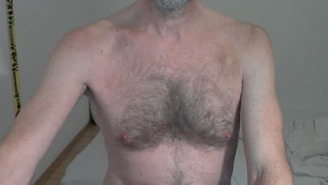 Snapshot of willbillbillwill chatting on 04-02-26, 09:56 Lilian online show from 04-02-26, 09:56
