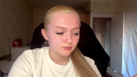 Sophia online show from 03-31-26, 02:39