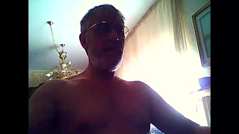 Snapshot of willfire71 chatting on 10-15-25, 08:25 Willfire71 online show from 10-15-25, 08:25