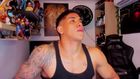 Snapshot of william_dracko9 chatting on 04-08-26, 05:07 Dracko online show from 04-08-26, 05:07