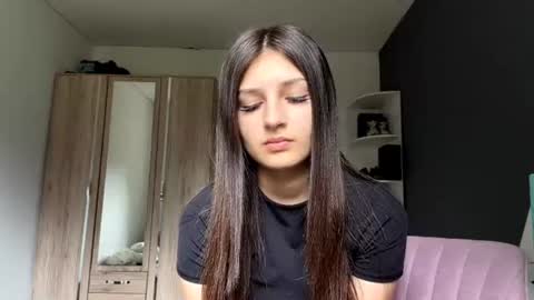 Mari online show from 07-07-26, 07:23