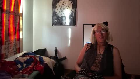 Ville Lohner online show from 10-19-25, 10:10