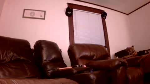 Snapshot of willydogg83 chatting on 06-21-26, 02:03 willydogg83 online show from 06-21-26, 02:03