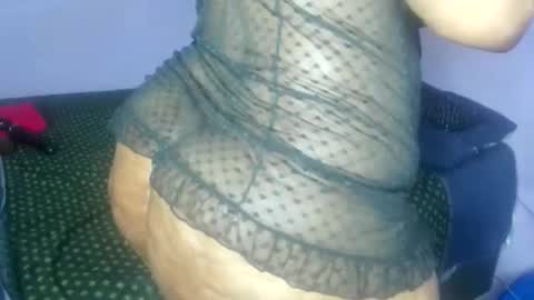 Snapshot of wilmaassylum chatting on 11-10-25, 04:22 wilmaassylum online show from 11-10-25, 04:22