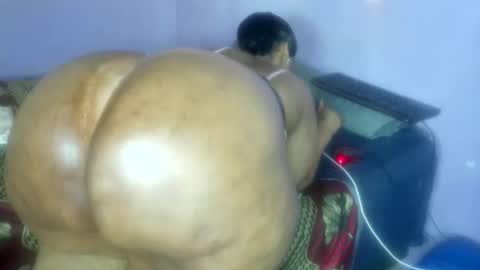 Snapshot of wilmaassylum chatting on 11-14-25, 07:51 wilmaassylum online show from 11-14-25, 07:51