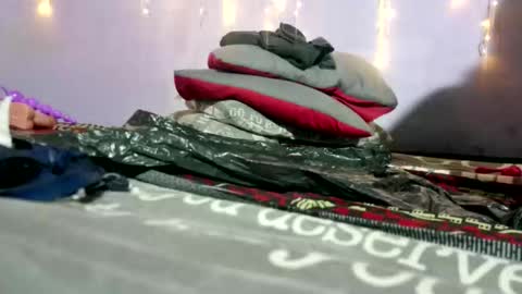 wilmaassylum online show from 04-25-26, 07:11