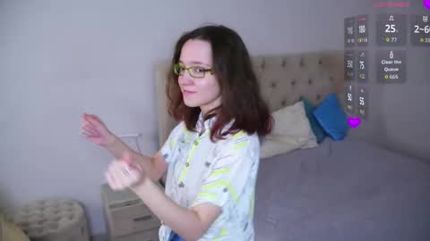 for u Alise online show from 10-17-25, 04:48