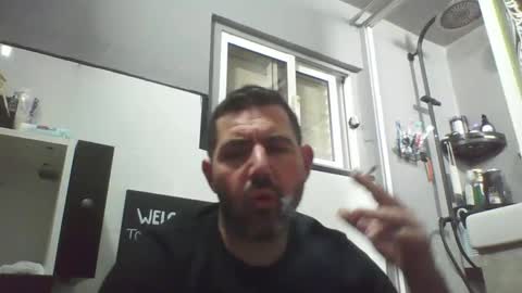 Snapshot of windowpane5 chatting on 01-18-25, 10:17 windowpane online show from 01-18-25, 10:17