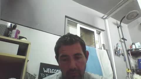 Snapshot of windowpane5 chatting on 10-17-25, 10:34 windowpane online show from 10-17-25, 10:34