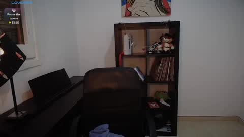 Sara online show from 10-19-25, 08:09