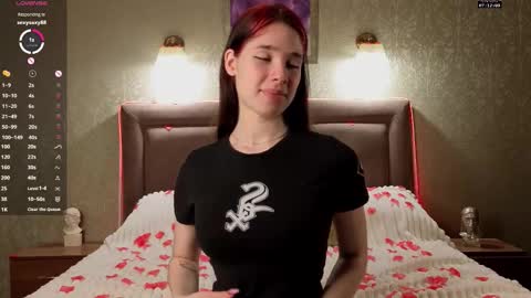 Eva online show from 10-22-25, 04:13