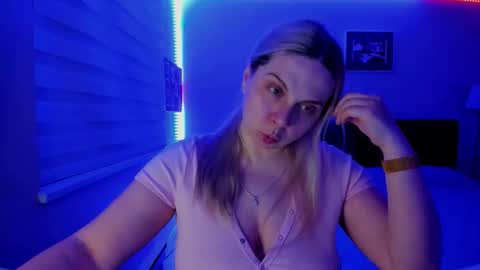 Winter Miracle online show from 04-10-26, 03:34