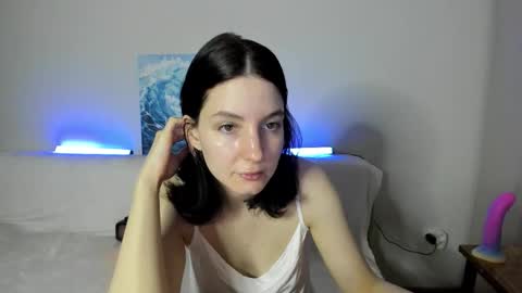 Vika online show from 12-15-25, 01:04