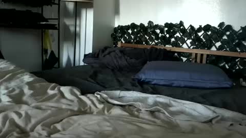 winter online show from 10-08-25, 01:03