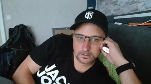 Snapshot of wirzwei8883 chatting on 09-17-25, 03:24 Dirty online show from 09-17-25, 03:24