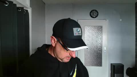 Snapshot of wirzwei8883 chatting on 04-20-26, 02:09 Dirty online show from 04-20-26, 02:09