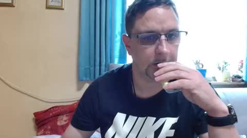 Snapshot of wirzwei8883 chatting on 05-08-26, 12:43 Dirty online show from 05-08-26, 12:43