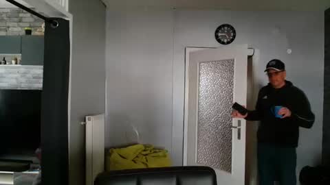Snapshot of wirzwei8883 chatting on 05-18-26, 02:45 Dirty online show from 05-18-26, 02:45