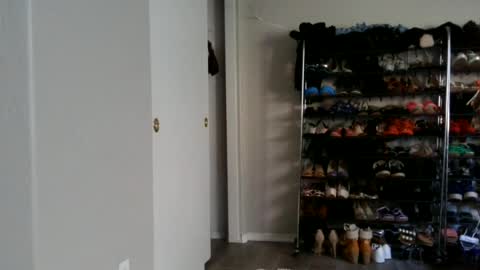 WishGoddes online show from 06-25-26, 01:15