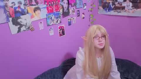 Snapshot of witam_zoeni chatting on 03-10-26, 05:51 Lina online show from 03-10-26, 05:51