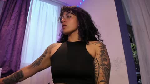 Snapshot of witchofhearts chatting on 12-27-24, 10:48 Luna Violeta A r t i s t online show from 12-27-24, 10:48