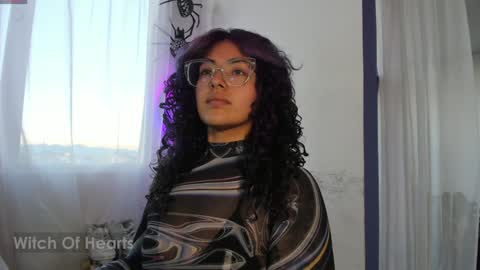Snapshot of witchofhearts chatting on 01-21-25, 10:51 Luna Violeta A r t i s t online show from 01-21-25, 10:51