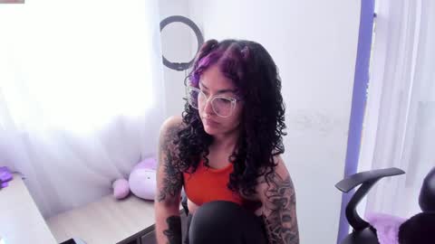 Snapshot of witchofhearts chatting on 01-30-25, 04:24 Luna Violeta A r t i s t online show from 01-30-25, 04:24
