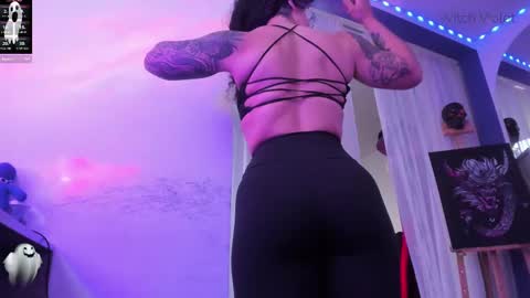 Snapshot of witchofhearts chatting on 02-23-25, 10:53 Luna Violeta A r t i s t online show from 02-23-25, 10:53