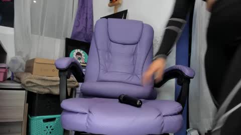 Snapshot of witchofhearts chatting on 09-16-25, 01:50 Luna Violeta A r t i s t online show from 09-16-25, 01:50