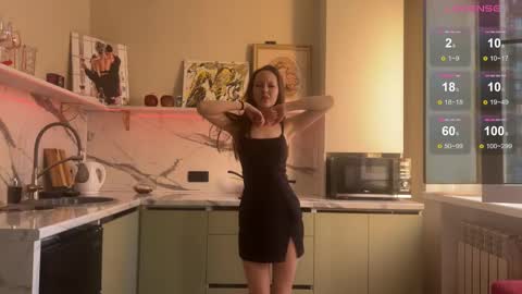 Snapshot of withlovebella chatting on 03-08-25, 02:19 Isobelle online show from 03-08-25, 02:19