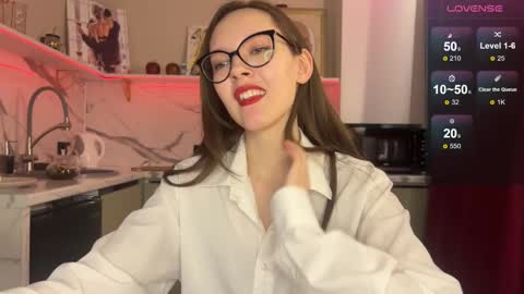 Snapshot of withlovebella chatting on 03-09-25, 03:27 Isobelle online show from 03-09-25, 03:27
