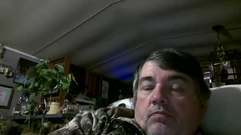 Snapshot of wldlife chatting on 03-15-26, 12:05 wldlife online show from 03-15-26, 12:05