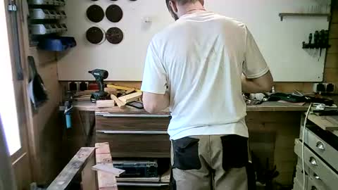 Snapshot of wolf021221 chatting on 09-15-25, 11:21 wolf021221 online show from 09-15-25, 11:21