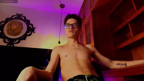  W O L F  online show from 11-07-25, 11:43