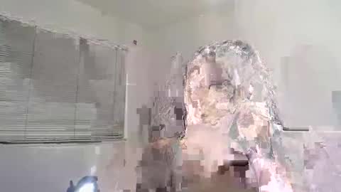 Snapshot of wolfandbunny20 chatting on 11-11-25, 08:25 Wolfandbunny online show from 11-11-25, 08:25