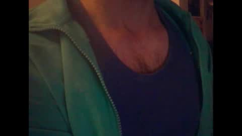 Snapshot of wolfofsea chatting on 01-11-25, 06:44 Luis online show from 01-11-25, 06:44