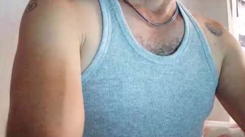 Snapshot of wolfofsea chatting on 10-04-25, 12:30 Luis online show from 10-04-25, 12:30