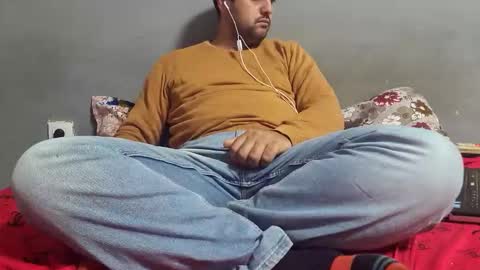 Snapshot of wolfrot chatting on 01-08-26, 01:52 wolf boy online show from 01-08-26, 01:52