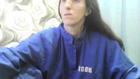 Snapshot of wolfxsnow chatting on 12-14-25, 12:32 wolfxsnow online show from 12-14-25, 12:32