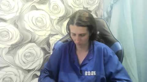 Snapshot of wolfxsnow chatting on 01-11-26, 08:47 wolfxsnow online show from 01-11-26, 08:47