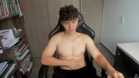 Snapshot of wolker_allan chatting on 01-16-26, 05:17 wolker_allan online show from 01-16-26, 05:17