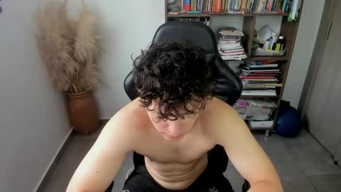 Snapshot of wolker_allan chatting on 02-09-26, 04:22 wolker_allan online show from 02-09-26, 04:22