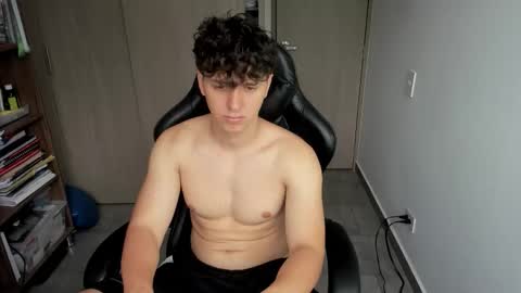 Snapshot of wolker_allan chatting on 02-12-26, 02:45 wolker_allan online show from 02-12-26, 02:45