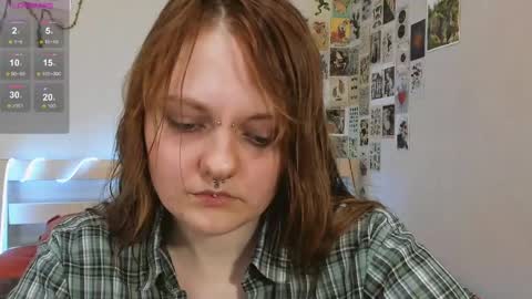 Snapshot of wonderconnie chatting on 05-06-26, 01:27 wonderconnie online show from 05-06-26, 01:27