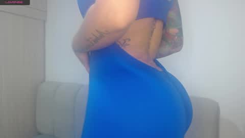 Sofia And Thomas online show from 04-19-26, 08:00