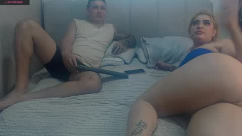 Sofia And Thomas online show from 05-15-26, 04:30